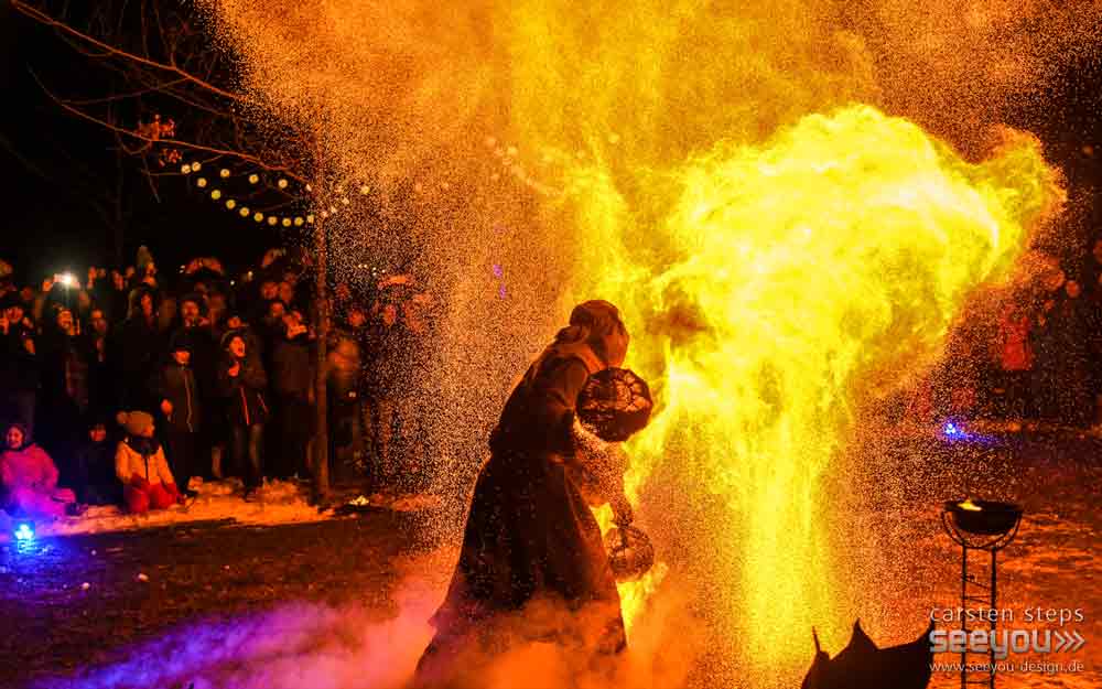 Feuershow in Chemnitz Feuerkünstler Feuerspucker Feuerschlucker Hochzeitsfeuershow buchen